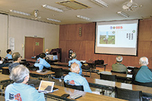 活動の記録を電子かるたに