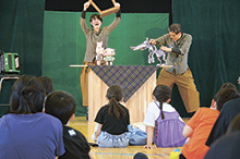 人形劇・腹話術楽しむ