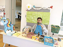 希少疾患の患者支援で賞受ける